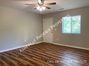 456 Reems Creek Rd in Weaverville, NC - Building Photo - Building Photo