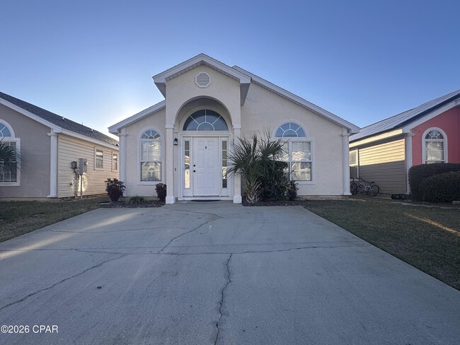 115 Seagrass Wy in Panama City Beach, FL - Building Photo - Building Photo