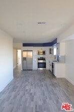 776 W 25th St in Los Angeles, CA - Building Photo - Building Photo