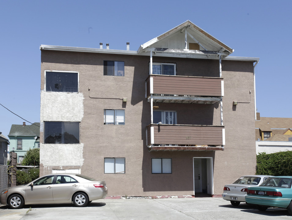 837 7th Ave in Oakland, CA - Building Photo