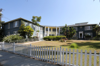 Montana Gardens-Senior housing in Santa Monica, CA - Building Photo - Building Photo