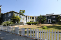 Montana Gardens-Senior housing in Santa Monica, CA - Foto de edificio - Building Photo