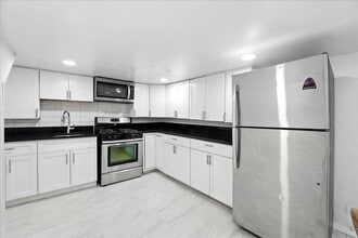 283 Griffith St in Jersey City, NJ - Building Photo - Building Photo