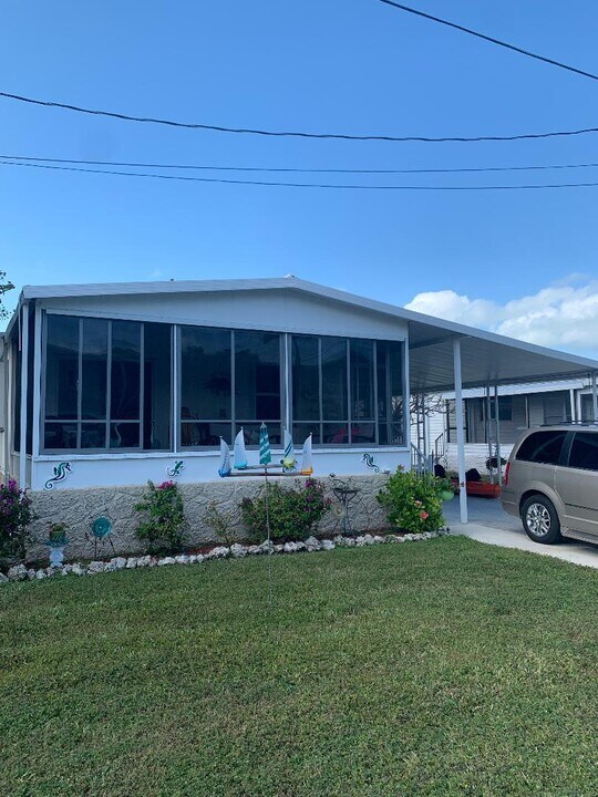 808 S Jade Dr in Key Largo, FL - Building Photo