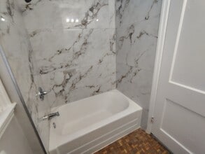 1518 N Horsman St in Rockford, IL - Building Photo - Building Photo