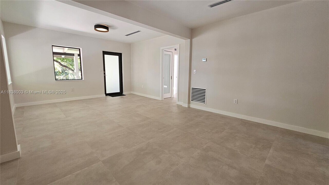 424 NE 63rd St in Miami, FL - Building Photo