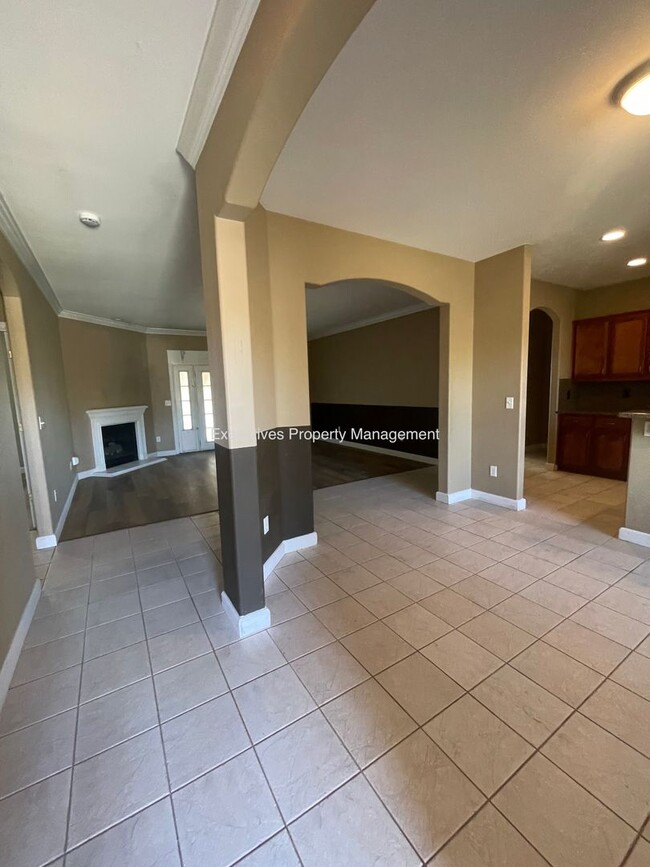 2301 Peppertree Ln in Atwater, CA - Building Photo - Building Photo