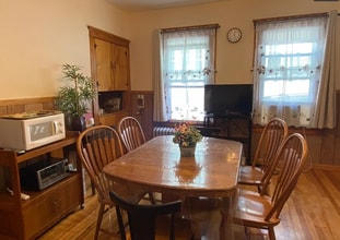 25 Bridgeport St in Worcester, MA - Foto de edificio - Building Photo