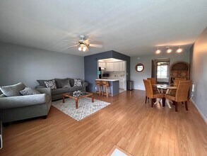 880 Horizons W, Unit 203 in Boynton Beach, FL - Foto de edificio - Building Photo