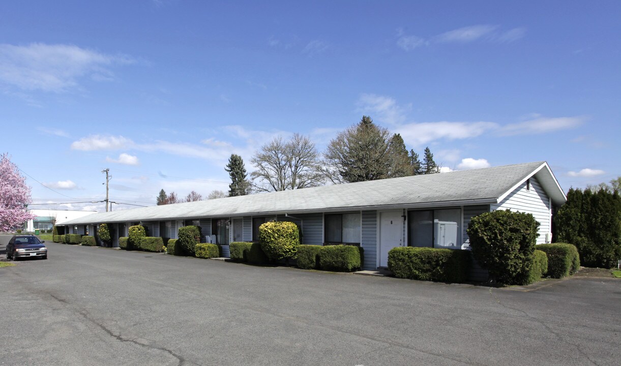 2828 19th Ave in Forest Grove, OR - Building Photo