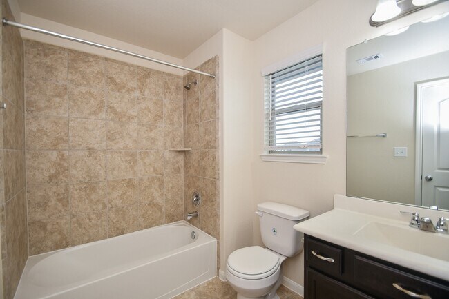 2738 Meandering Elm Trail in Houston, TX - Foto de edificio - Building Photo