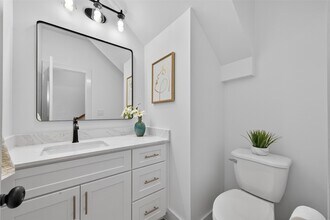 5027 Willow Glen Dr, Unit B in Houston, TX - Building Photo - Building Photo