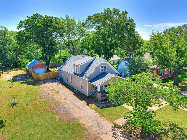 908 N Barta Ave in Prague, OK - Building Photo - Building Photo