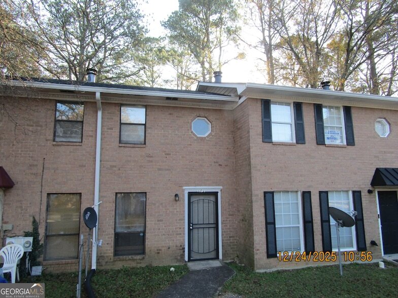 1121 Windgate Cir NW in Conyers, GA - Foto de edificio