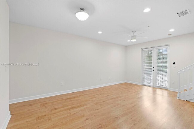419 SW 147th Ave in Pembroke Pines, FL - Building Photo - Building Photo