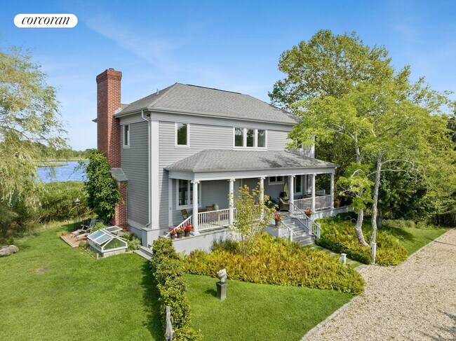 21 Old Stone Hwy in East Hampton, NY - Building Photo - Building Photo
