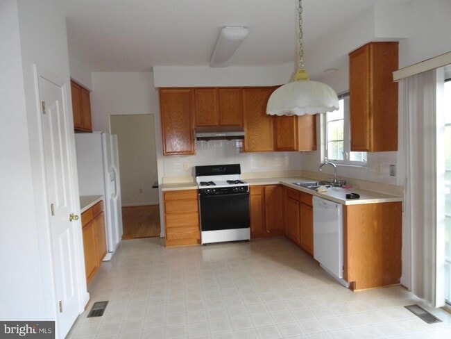 8708 Hidden Pool Ct in Laurel, MD - Building Photo - Building Photo