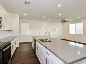 290 Yasmin Daylily Pl in Henderson, NV - Building Photo - Building Photo