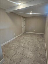 5314 Oakwood Ct in Tampa, FL - Building Photo - Building Photo