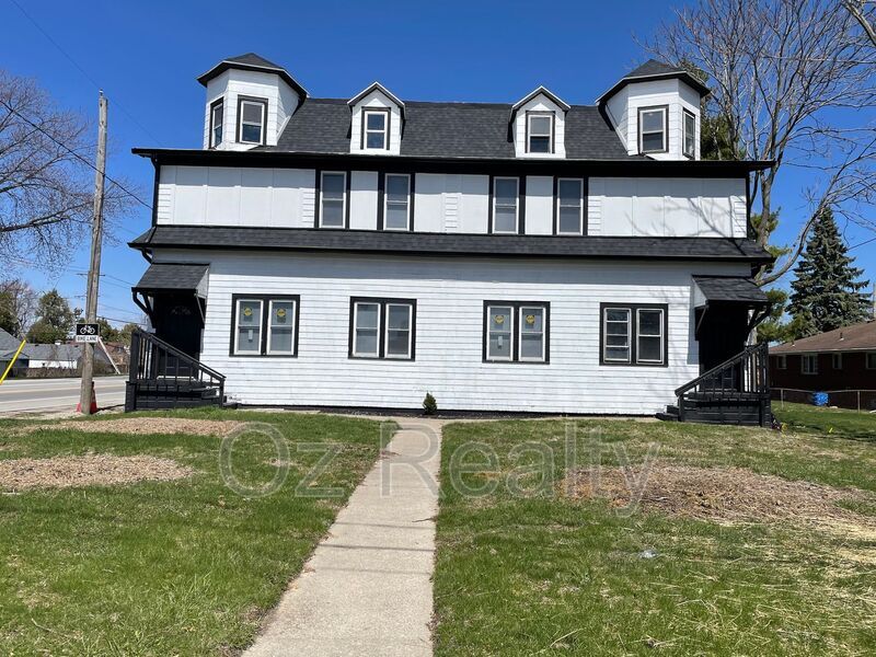 2805 131st St in Toledo, OH - Building Photo