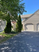 378 White Oak Ln in Lake Barrington, IL - Building Photo