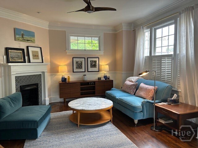 property at 616 Maupas Ave