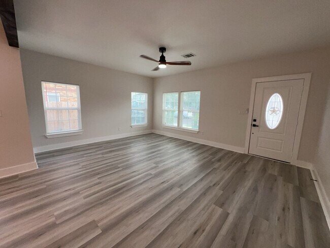 224 Everton St in Houston, TX - Foto de edificio - Building Photo