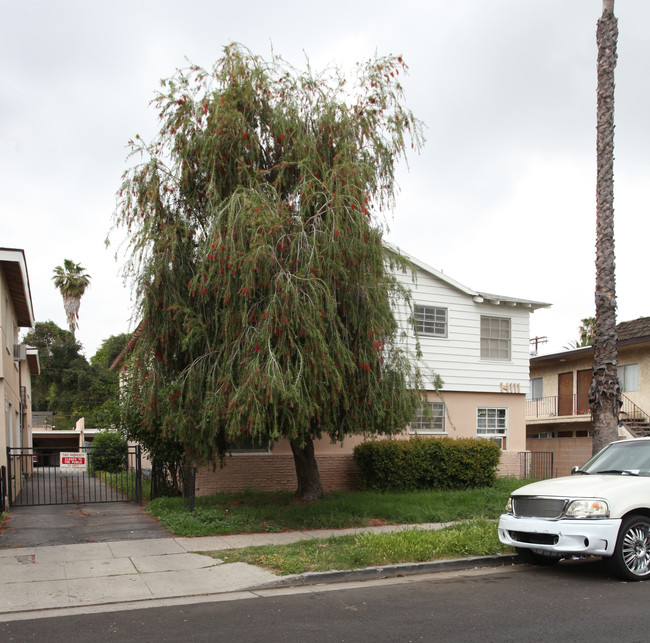 14111 Delano St in Van Nuys, CA - Foto de edificio - Building Photo