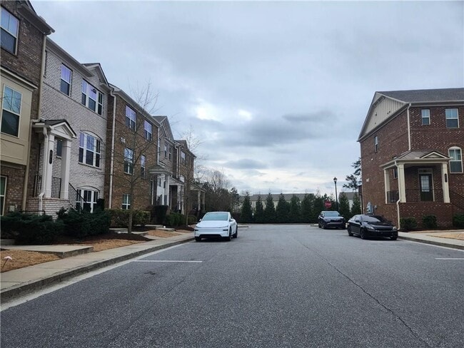 596 Sunset Park Dr in Suwanee, GA - Building Photo - Building Photo