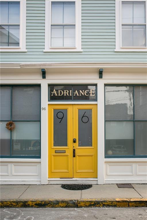 94 Spring St in Newport, RI - Building Photo - Building Photo