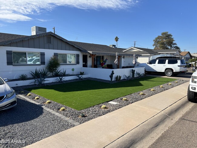 6649 E Moreland St in Scottsdale, AZ - Building Photo - Building Photo