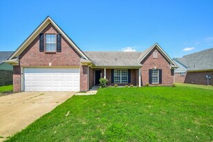 6379 Sandbourne E in Olive Branch, MS - Building Photo