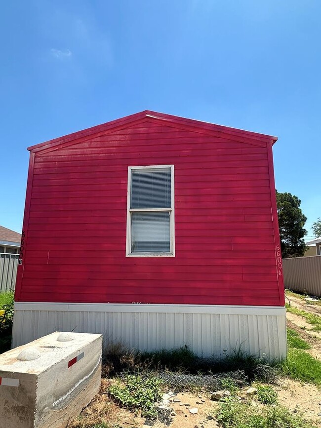 6600 N Dixie Blvd in Odessa, TX - Building Photo - Building Photo