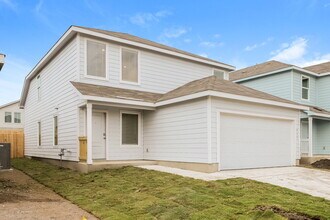 417 Payton Pl in Marion, TX - Building Photo - Building Photo