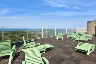 3950 N Lake Shore Dr, Unit 904 in Chicago, IL - Foto de edificio - Building Photo