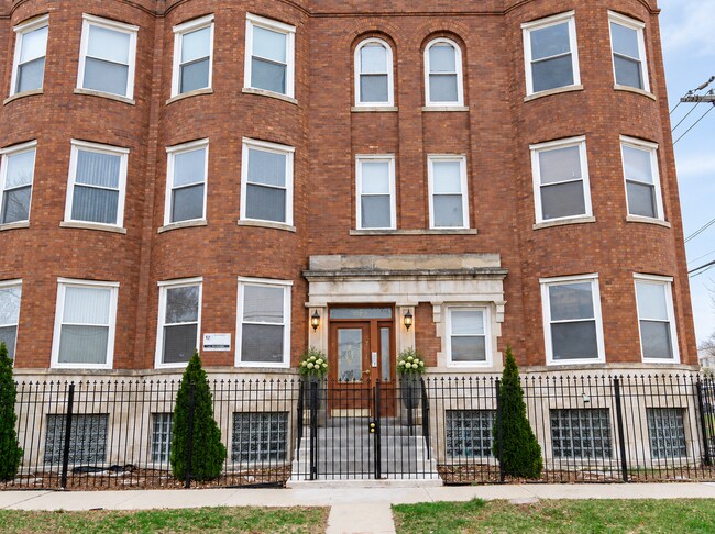 property at 4712 S St Lawrence Ave
