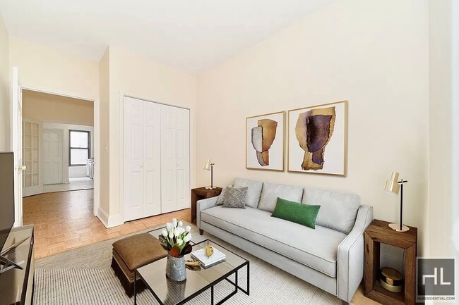 Second Avenue, Unit 2N