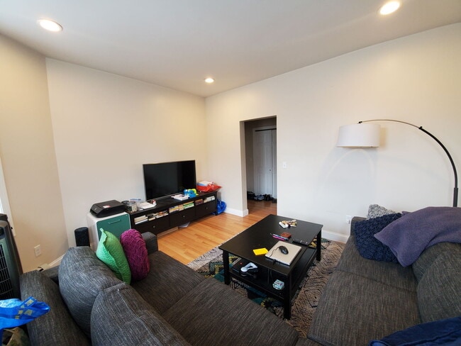 274 Brookline St in Cambridge, MA - Building Photo - Building Photo