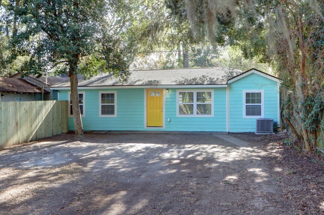 2109 E 36th St in Savannah, GA - Building Photo