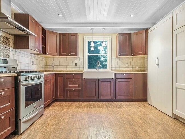 475 Tecumseh St, Unit 1