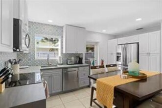 2601 NE 9th Ter in Wilton Manors, FL - Building Photo - Building Photo