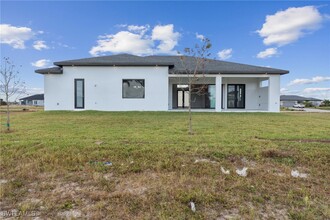 4325 NW 34th Ln in Cape Coral, FL - Building Photo - Building Photo