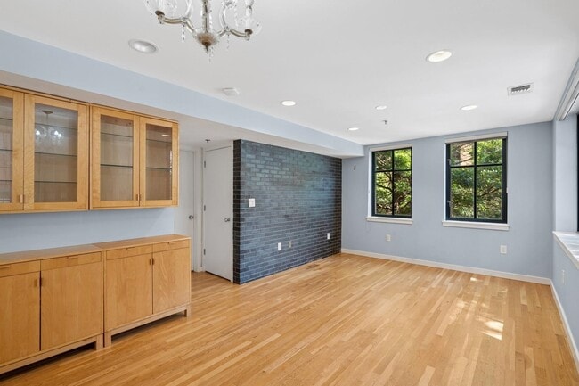 1320 Bloomfield St in Hoboken, NJ - Building Photo - Building Photo