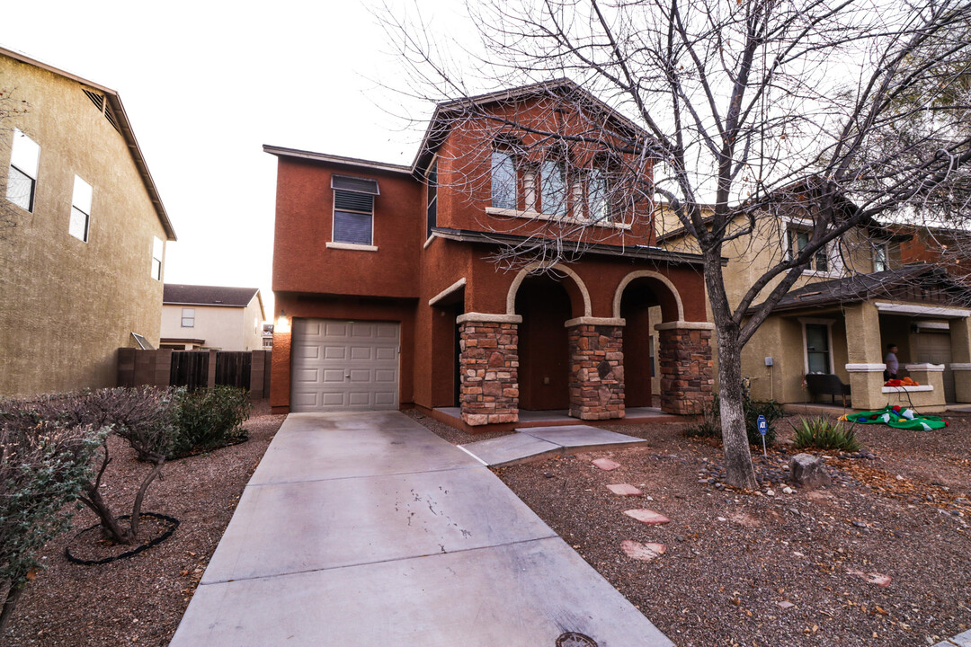 6974 S Ladys Thumb Ln in Tucson, AZ - Building Photo