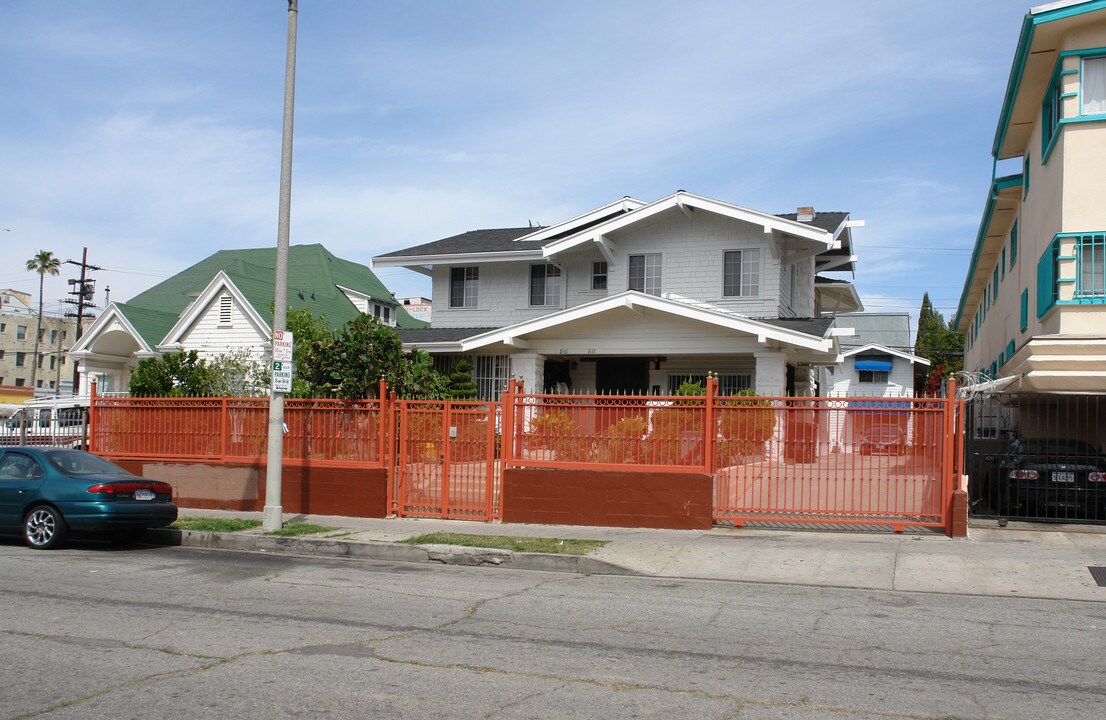 816 S Ardmore Ave in Los Angeles, CA - Building Photo