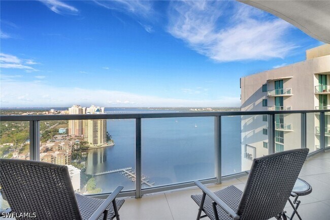 property at 3000 Oasis Grand Blvd