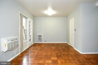 3132 Martha Custis Dr in Alexandria, VA - Building Photo - Building Photo
