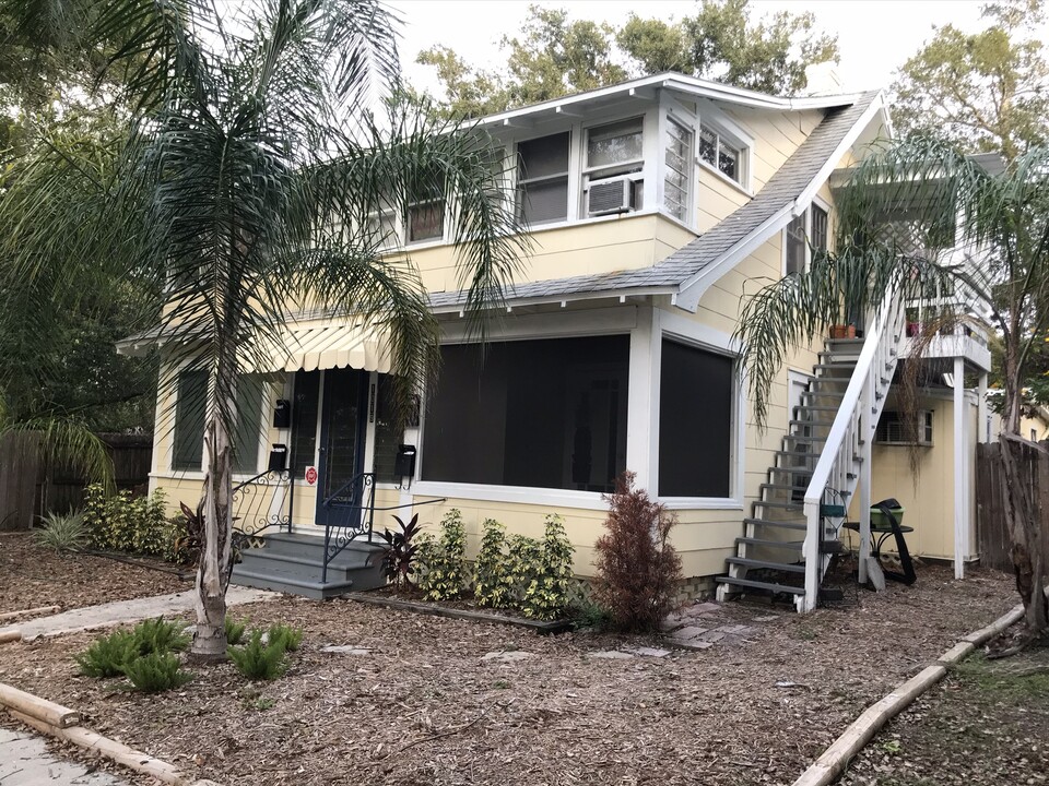 1019 5th St in St. Petersburg, FL - Building Photo