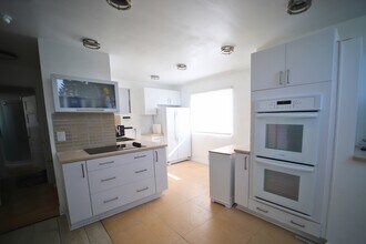 454 Woodland Dr W in Saline, MI - Building Photo - Building Photo