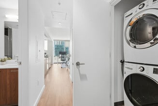 399 Fremont St, Unit SI FL12-ID1507047P in San Francisco, CA - Building Photo - Building Photo